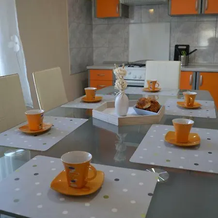 Prázdninový dům Family Friendly House With A Swimming Pool Donja Jagodnja *