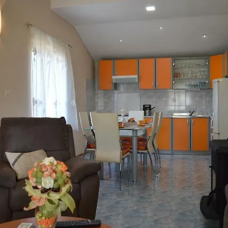 Family Friendly House With A Swimming Pool Donja Jagodnja Polaca