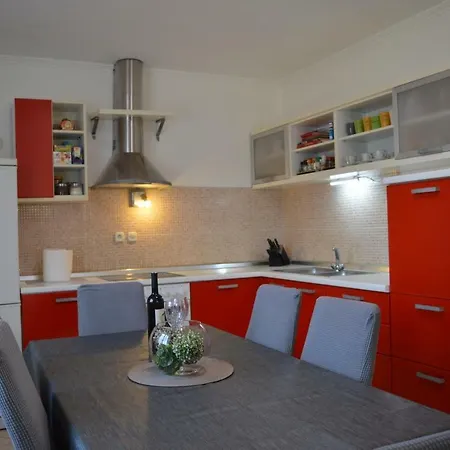 Family Friendly House With A Swimming Pool Donja Jagodnja Prázdninový dům *