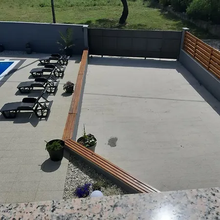 Family Friendly House With A Swimming Pool Donja Jagodnja Prázdninový dům *